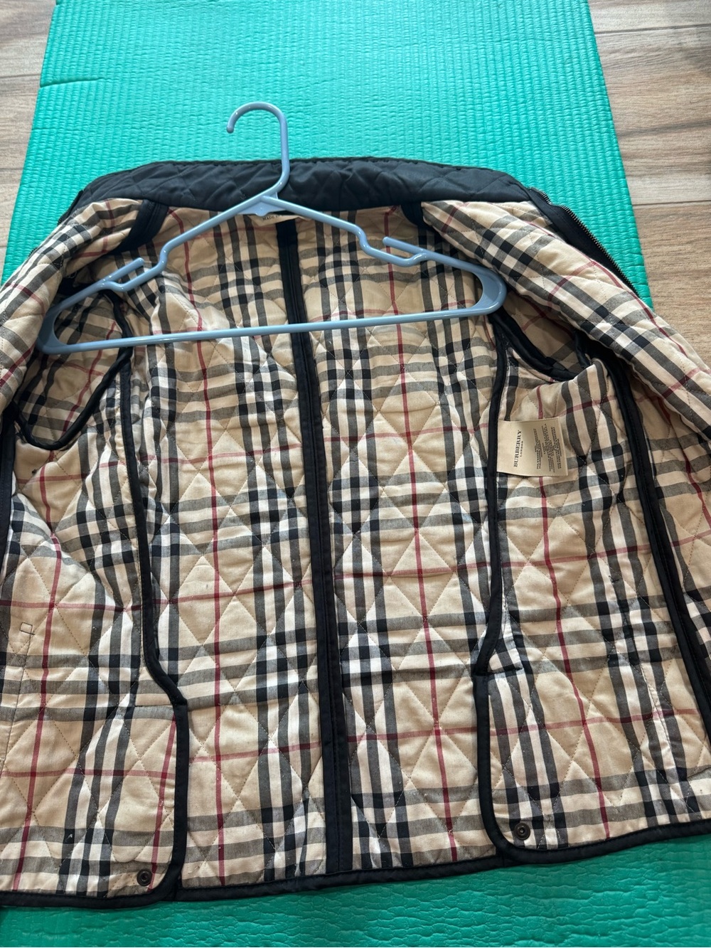 Burberry Beige and Black Check Quilted Jacket - Picture 3 of 8